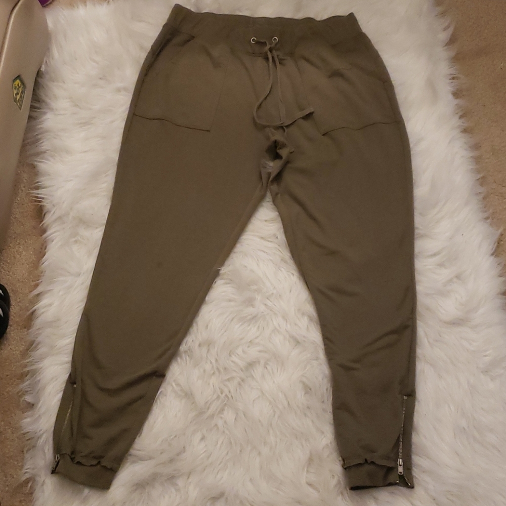 Sweat pants